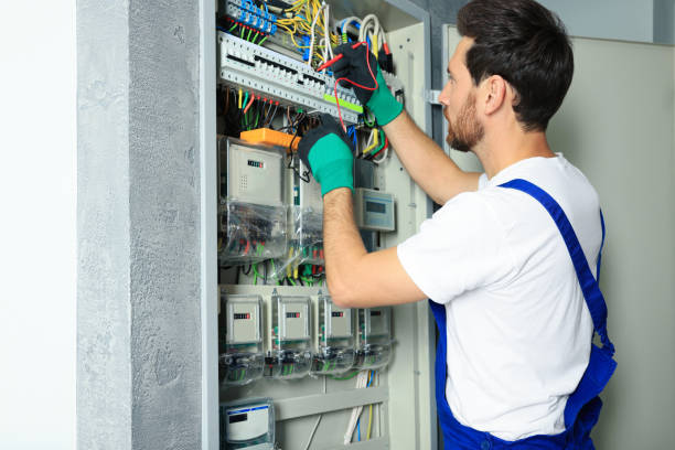 Best Affordable Emergency Electrician  in Swansboro, NC